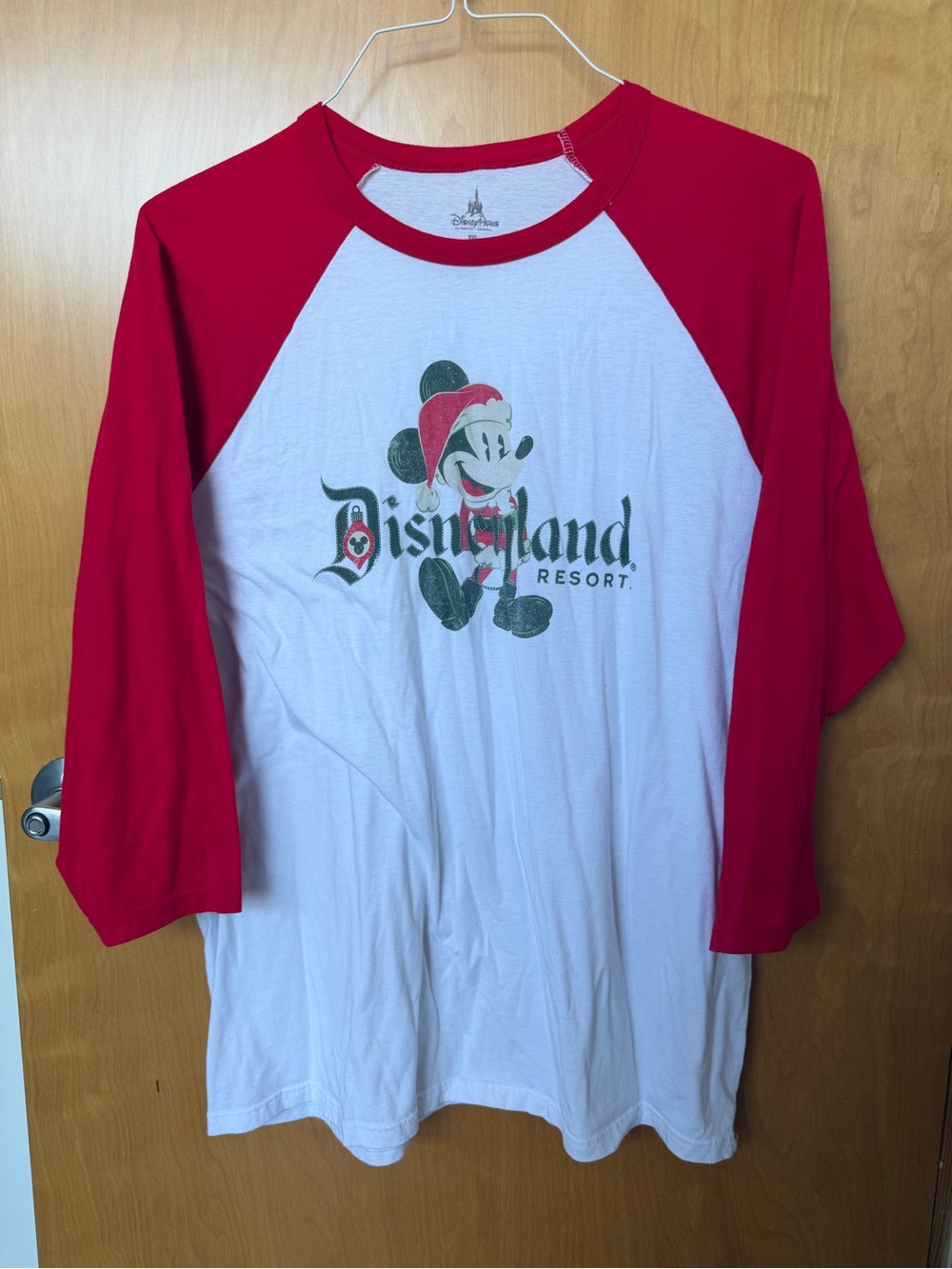 Women’s XXL Disney Christmas Mickey Baseball Tee - 3/4 Sleeve